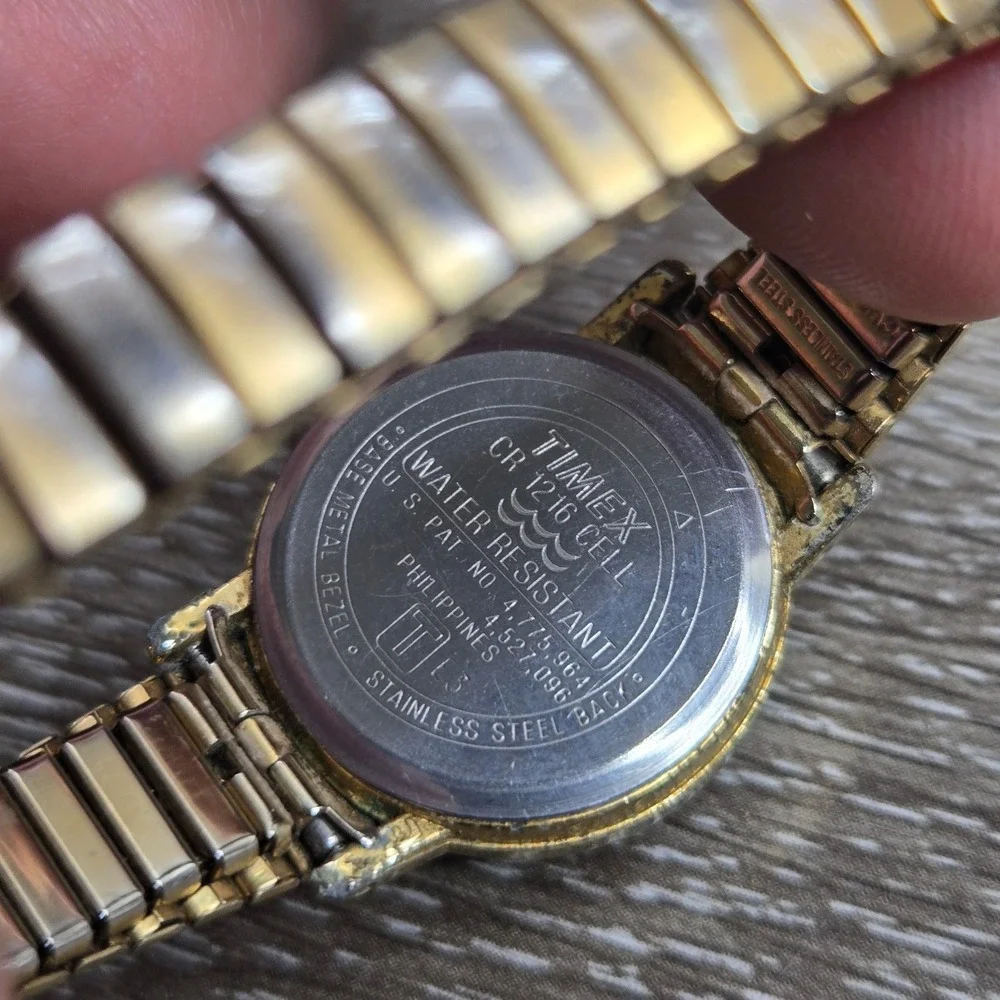 Timex Indiglo Women's Watch Easy Reader E3 Gold Tone Expansion Band Quartz S7
